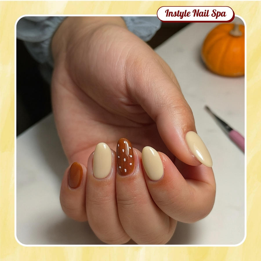 Halloween nail design